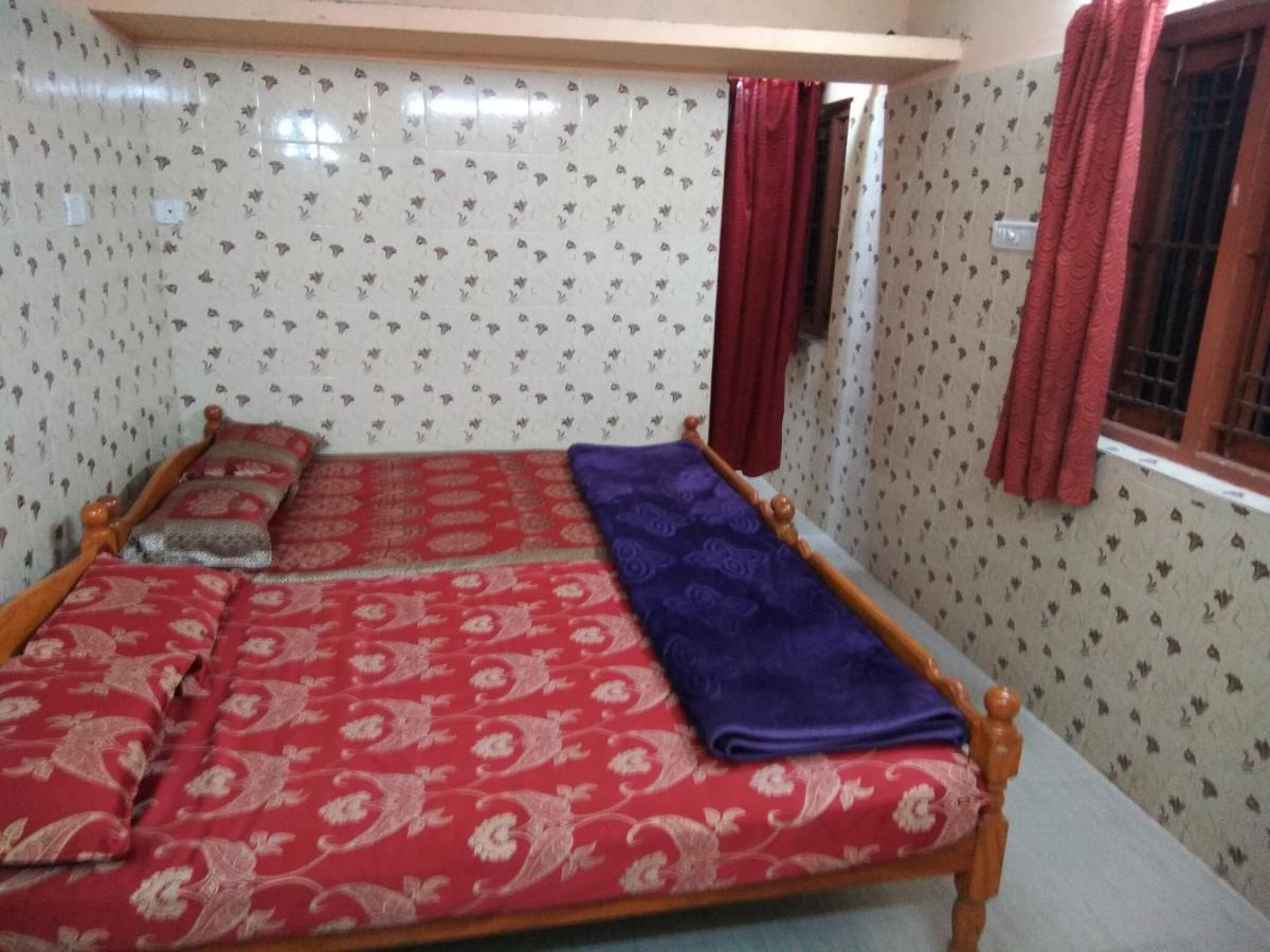 Maniis Homestay Vālpārai Exterior foto